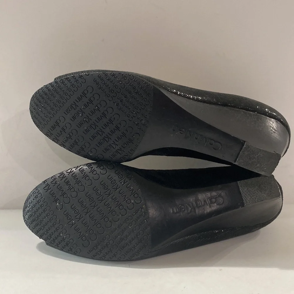 Calvin Klein Women's Black Shiny Peep Toe Slip On Wedge Pumps Size 6